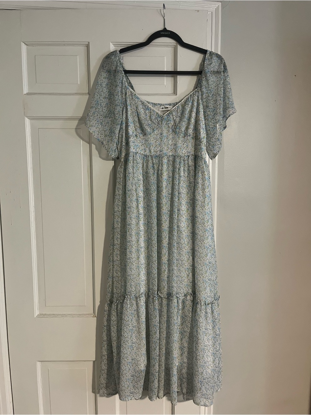 Floral & Flowy Spring Sundress 🌺